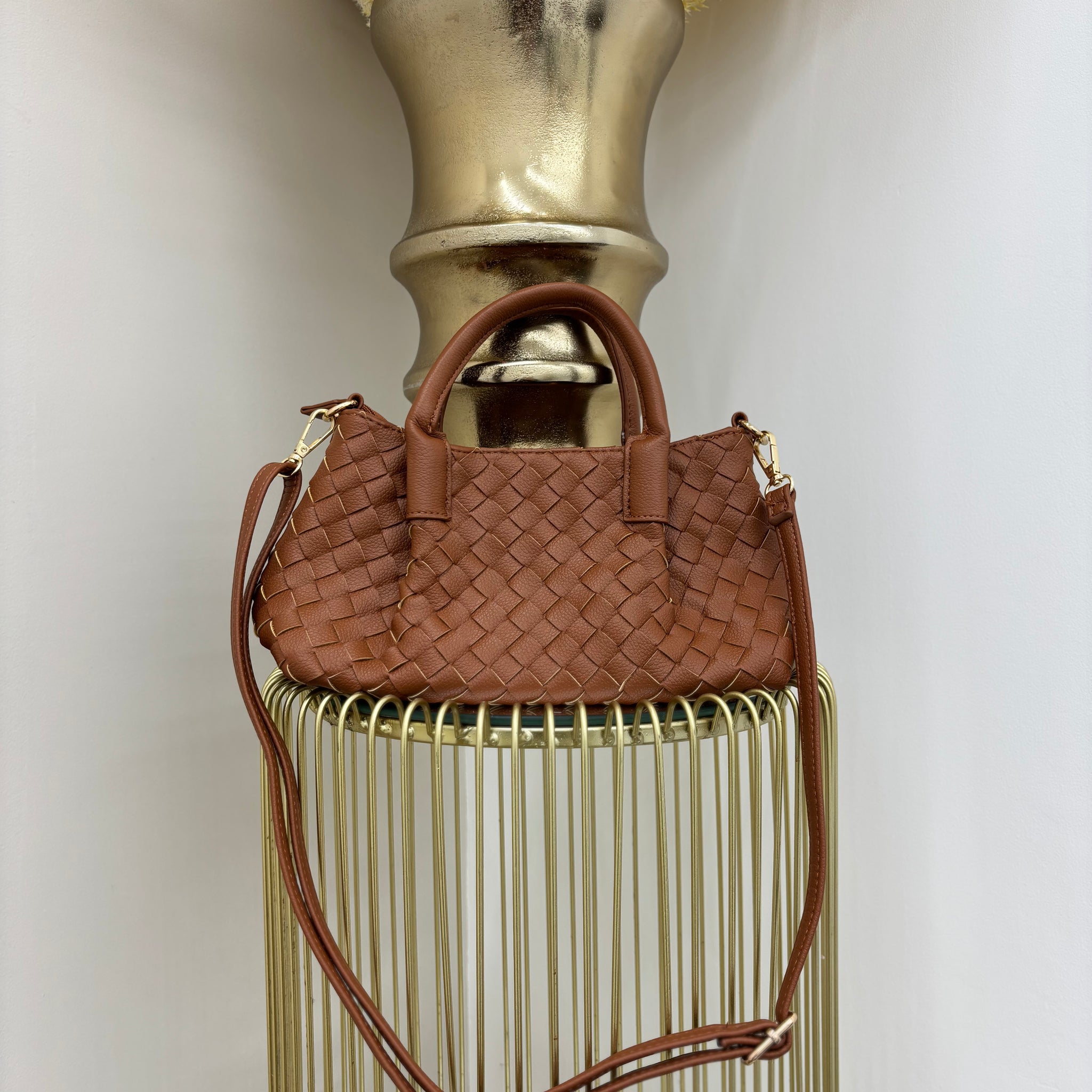 B inspired small woven detailed shoulder bag