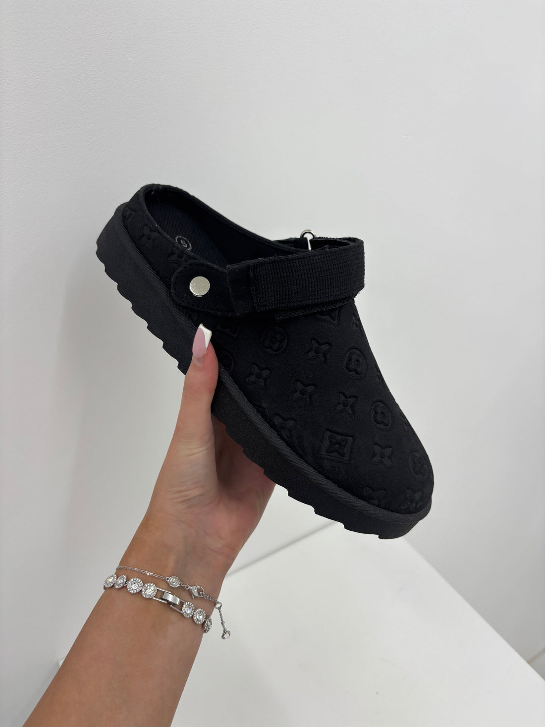 ULA slide on strap slippers - BLACK