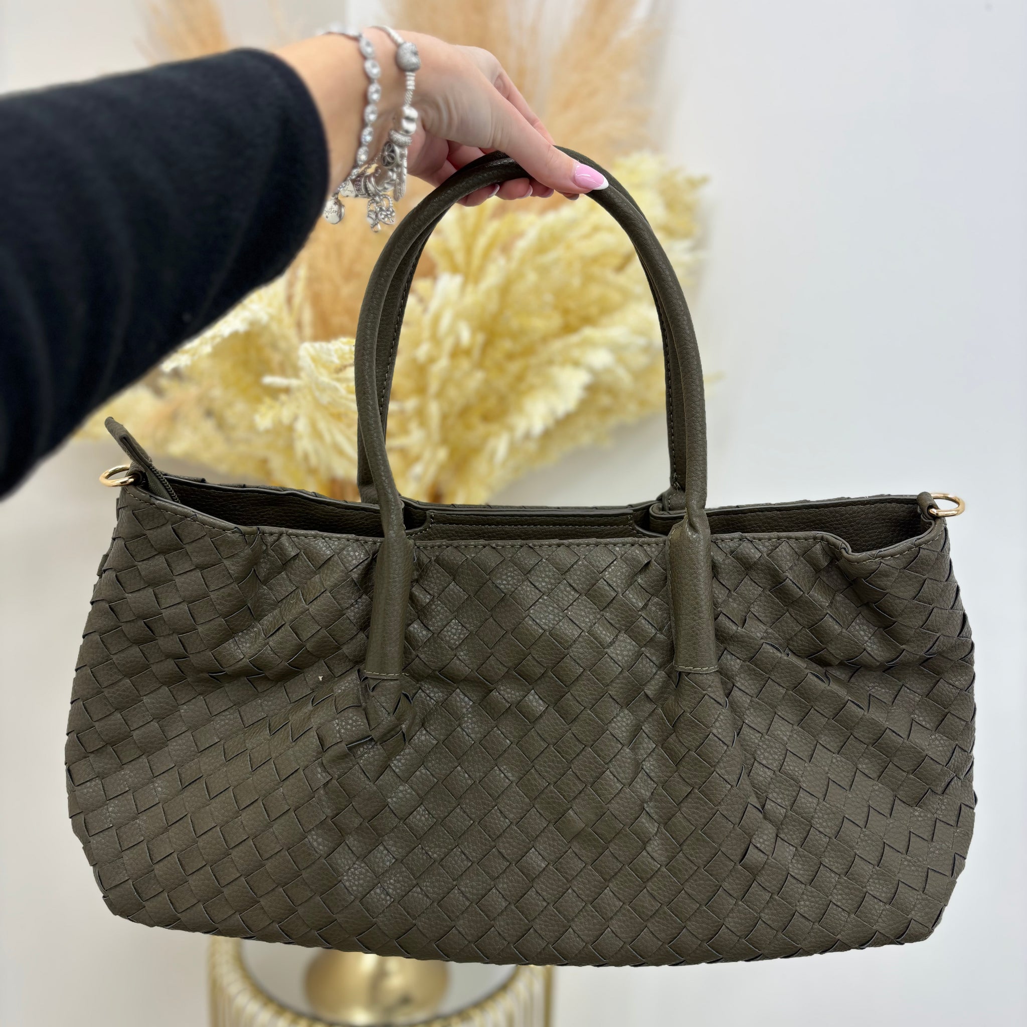 B inspired large woven detailed shoulder bag