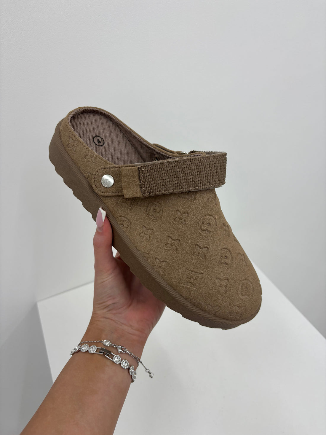 ULA slide on strap slippers - MOCHA