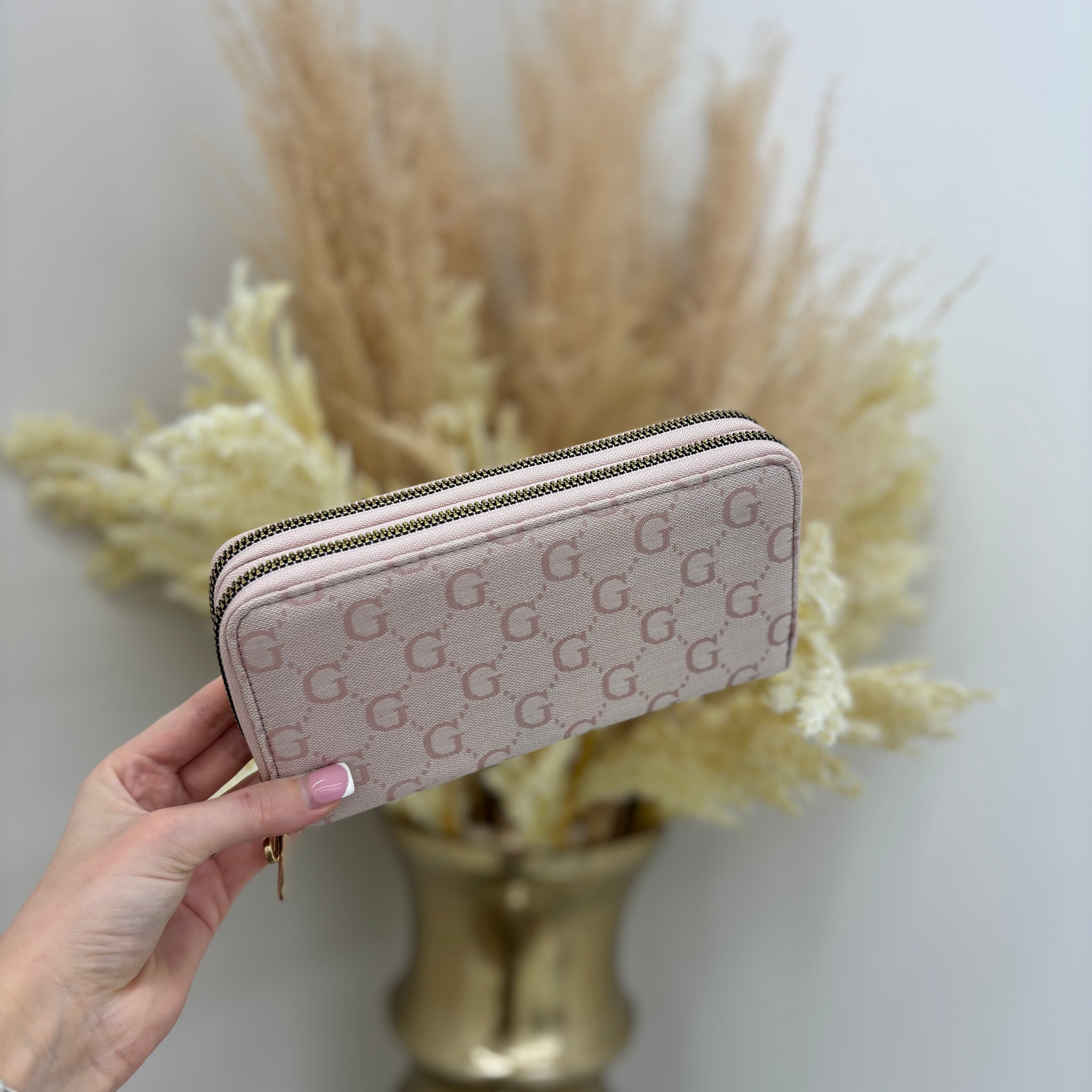 G Big Purse with Gold Detailing