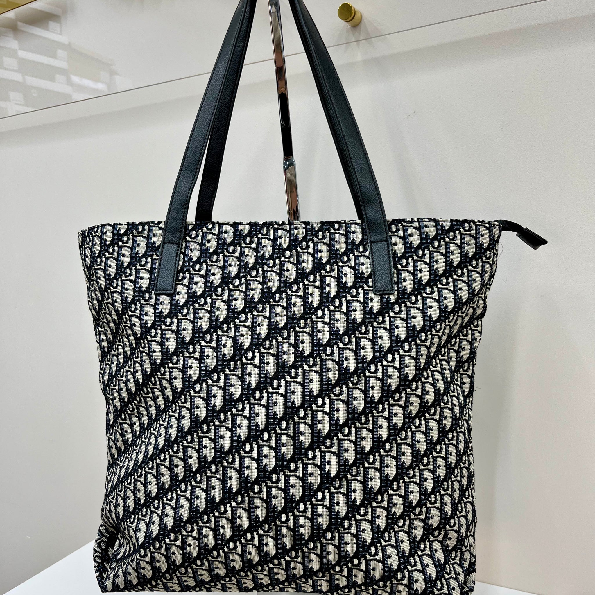 D Shopper big tote bag